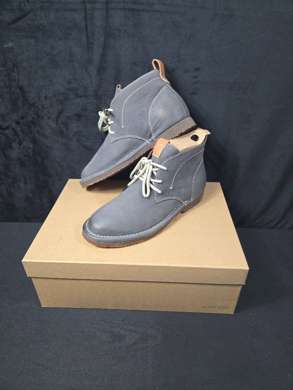 Gentle Souls Albert Men's 7 Gray Leather Chukka Boots GM22ACK03 NIB